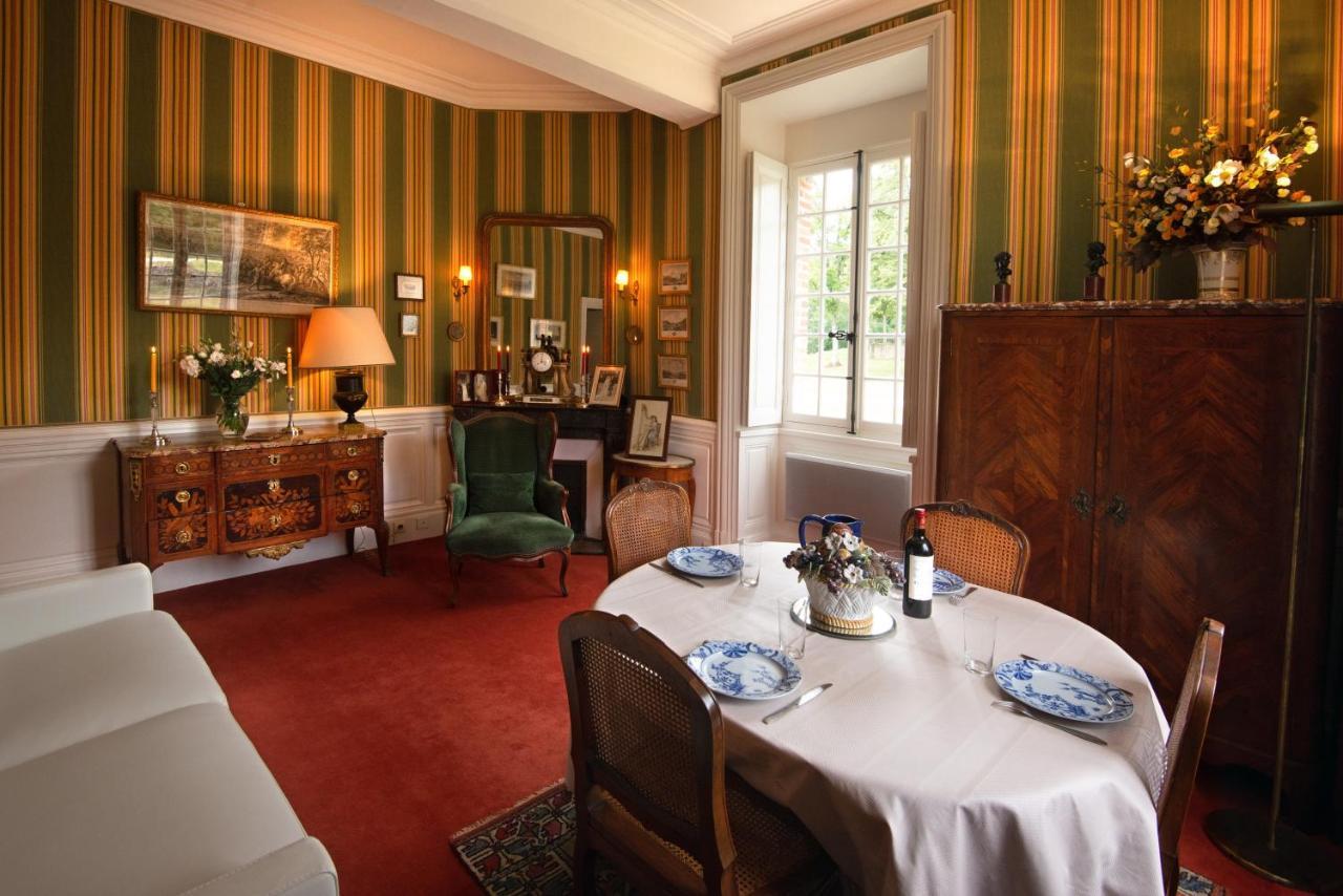 Chateau-Hotel De Bourron Eksteriør bilde